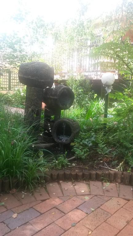 The Birches Backpacker Lodge Randburg Exterior photo
